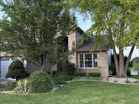 408 Savoy Dr, Shorewood, IL 60404