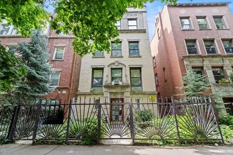 1739 W Pratt Blvd, Chicago, IL 60626