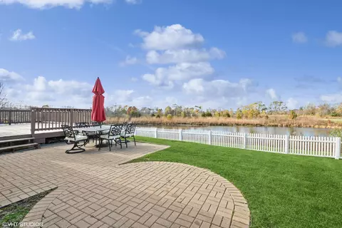 Exterior - 25404 Spring St, Manhattan, IL 60442 photo 2 of 2