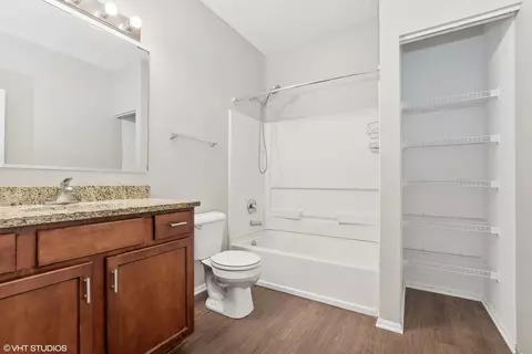 Bath - 25404 Spring St, Manhattan, IL 60442 photo 1 of 2