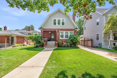 541 N Stone Ave, La Grange Park, IL 60526