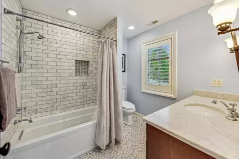 Bath - 1465 Glenview Rd, Glenview, IL 60025 photo 3 of 3