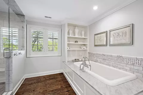 Bath - 1465 Glenview Rd, Glenview, IL 60025 photo 2 of 3