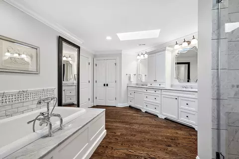 Bath - 1465 Glenview Rd, Glenview, IL 60025 photo 1 of 3