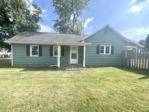 206 S West St, Gifford, IL 61847