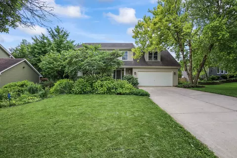 2 Paxson Ct, Bolingbrook, IL 60440