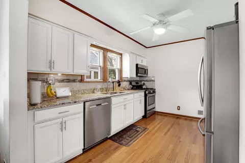 18417 Burnham Ave, Lansing, IL 60438 photo 8
