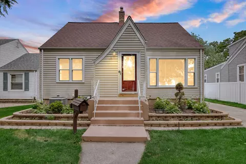18417 Burnham Ave, Lansing, IL 60438 photo 3
