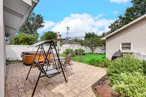 18417 Burnham Ave, Lansing, IL 60438 photo 23