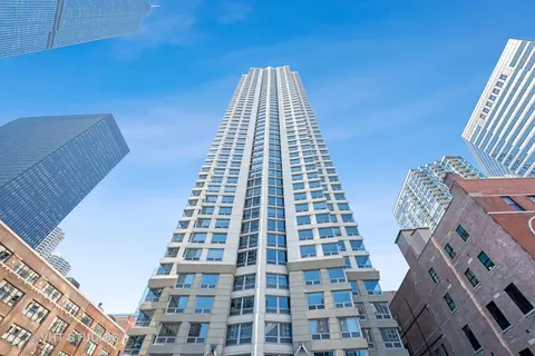 440 N Wabash Ave #4810, Chicago, IL 60611