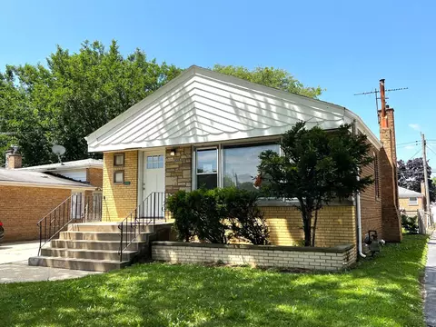 14326 S Calhoun Ave, Burnham, IL 60633