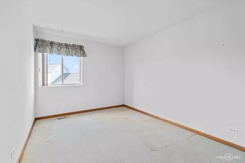 Bedroom - 1049 Willow Bay, Elgin, IL 60123 photo 2 of 2