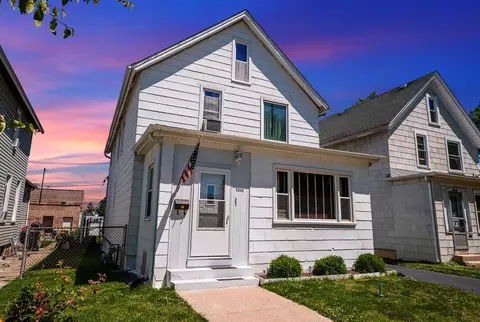 2342 Walnut St, Blue Island, IL 60406