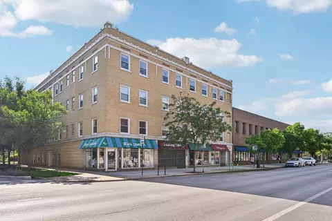 1347 W Eddy St #402, Chicago, IL 60657