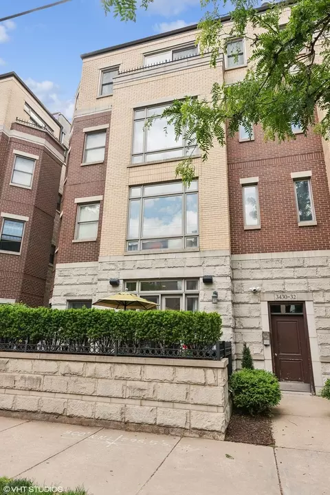 3430 N Ashland Ave #1S, Chicago, IL 60657