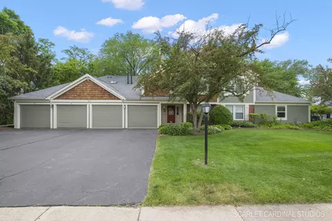 870 Kilkenny Dr #82C, Wheaton, IL 60189