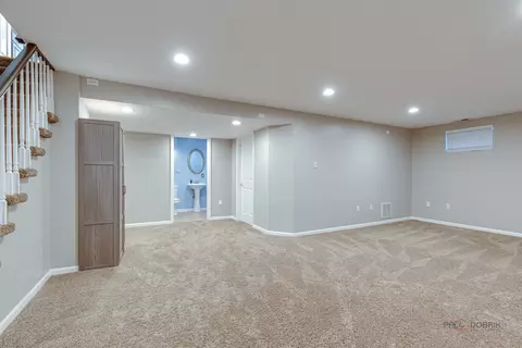 Other - 1022 Twisted Oak Ct, Algonquin, IL 60102 photo 3 of 6