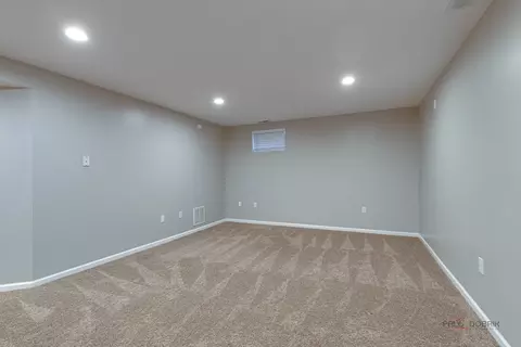 Other - 1022 Twisted Oak Ct, Algonquin, IL 60102 photo 4 of 6