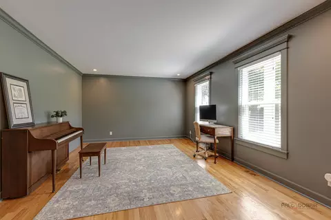 Living - 1022 Twisted Oak Ct, Algonquin, IL 60102 photo 1 of 3