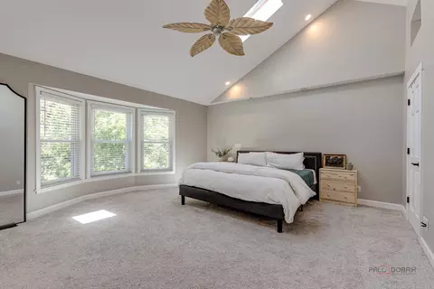 Bedroom - 1022 Twisted Oak Ct, Algonquin, IL 60102 photo 2 of 6
