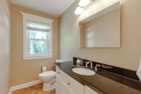 Bath - 1022 Twisted Oak Ct, Algonquin, IL 60102 photo 1 of 4