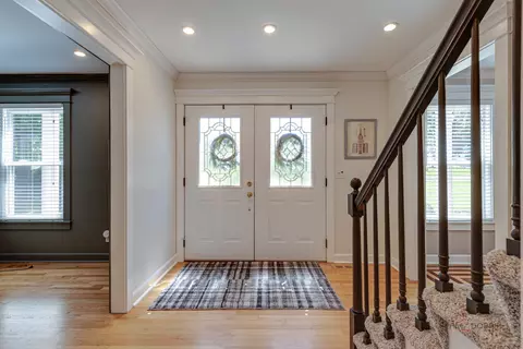 Entry Way - 1022 Twisted Oak Ct, Algonquin, IL 60102 photo 1 of 2
