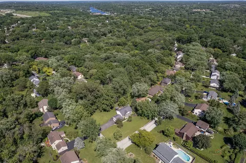 View/Area - 1022 Twisted Oak Ct, Algonquin, IL 60102 photo 5 of 10