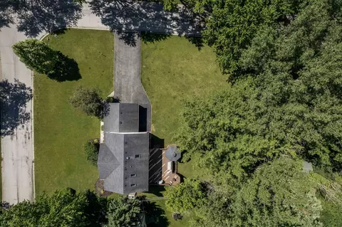 View/Area - 1022 Twisted Oak Ct, Algonquin, IL 60102 photo 9 of 10