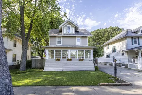 1014 E Olive St, Bloomington, IL 61701