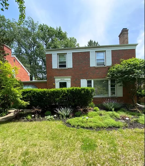 8045 Kenneth Ave, Skokie, IL 60076