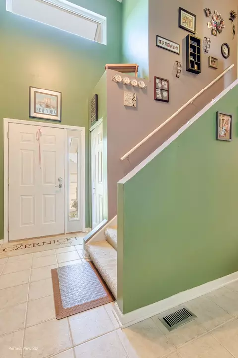 Entry Way - 175 Kevin Dr, Diamond, IL 60416 photo 1 of 2