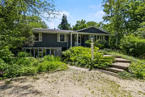 26747 W Il Route 22, Barrington, IL 60010