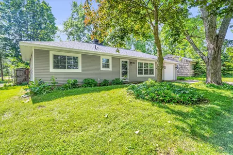 1609 Park Haven Dr, Champaign, IL 61820