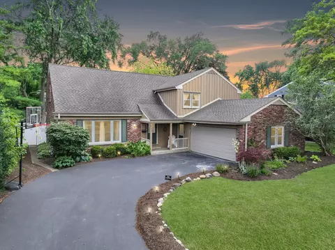 511 S Echo Ln, Palatine, IL 60067