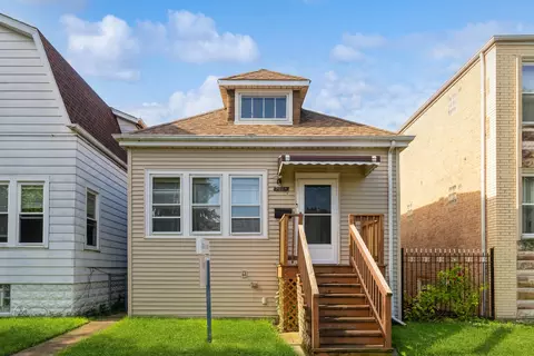 5729 W Giddings St, Chicago, IL 60630