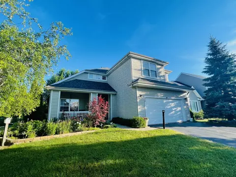 950 School Ct, Round Lake, IL 60073