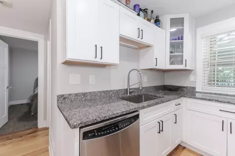 Kitchen - 7 Juniper Ct, Putnam, IL 61560 photo 2 of 4