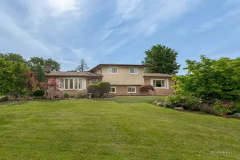 20 W342 Pleasantdale Dr, Lemont, IL 60439