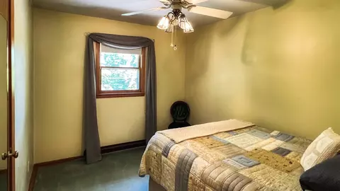 Bedroom - 21 Knollcrest Ct, Normal, IL 61761 photo 7 of 8