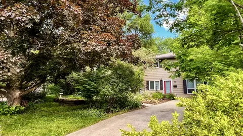 21 Knollcrest Ct, Normal, IL 61761