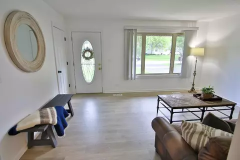 Other - 239 W Country Dr, Bartlett, IL 60103 photo 1 of 8