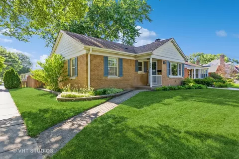 546 S Vail Ave, Arlington Heights, IL 60005