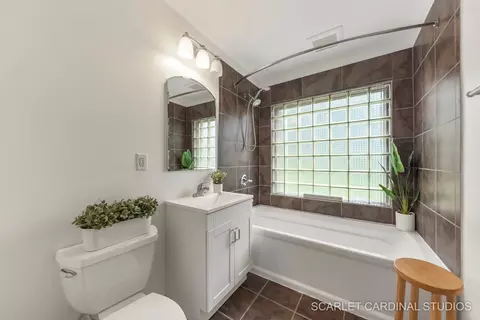 706 S Gables Blvd, Wheaton, IL 60189 photo 13
