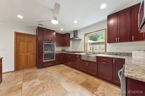 706 S Gables Blvd, Wheaton, IL 60189 photo 7