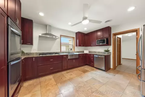 706 S Gables Blvd, Wheaton, IL 60189 photo 6