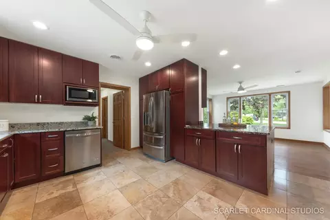 706 S Gables Blvd, Wheaton, IL 60189 photo 8
