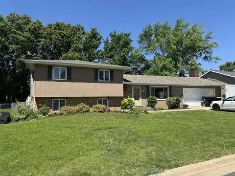 607 Grandview Dr, Normal, IL 61761