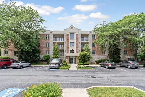 7841 W 157th St #202, Orland Park, IL 60462