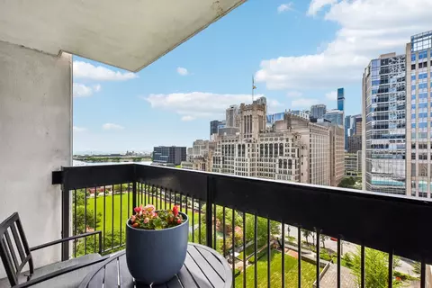 Exterior - 222 E Pearson St #1808, Chicago, IL 60611 photo 3 of 3