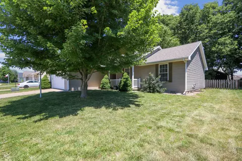 2504 Goodfield Dr, Urbana, IL 61802